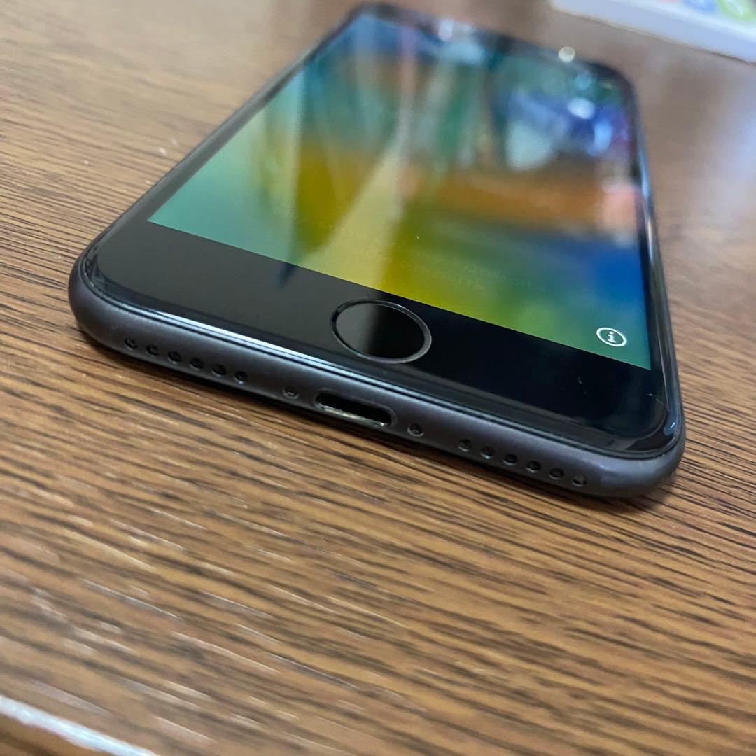 iPhone 8 Gold 64GB SIMフリー 本体