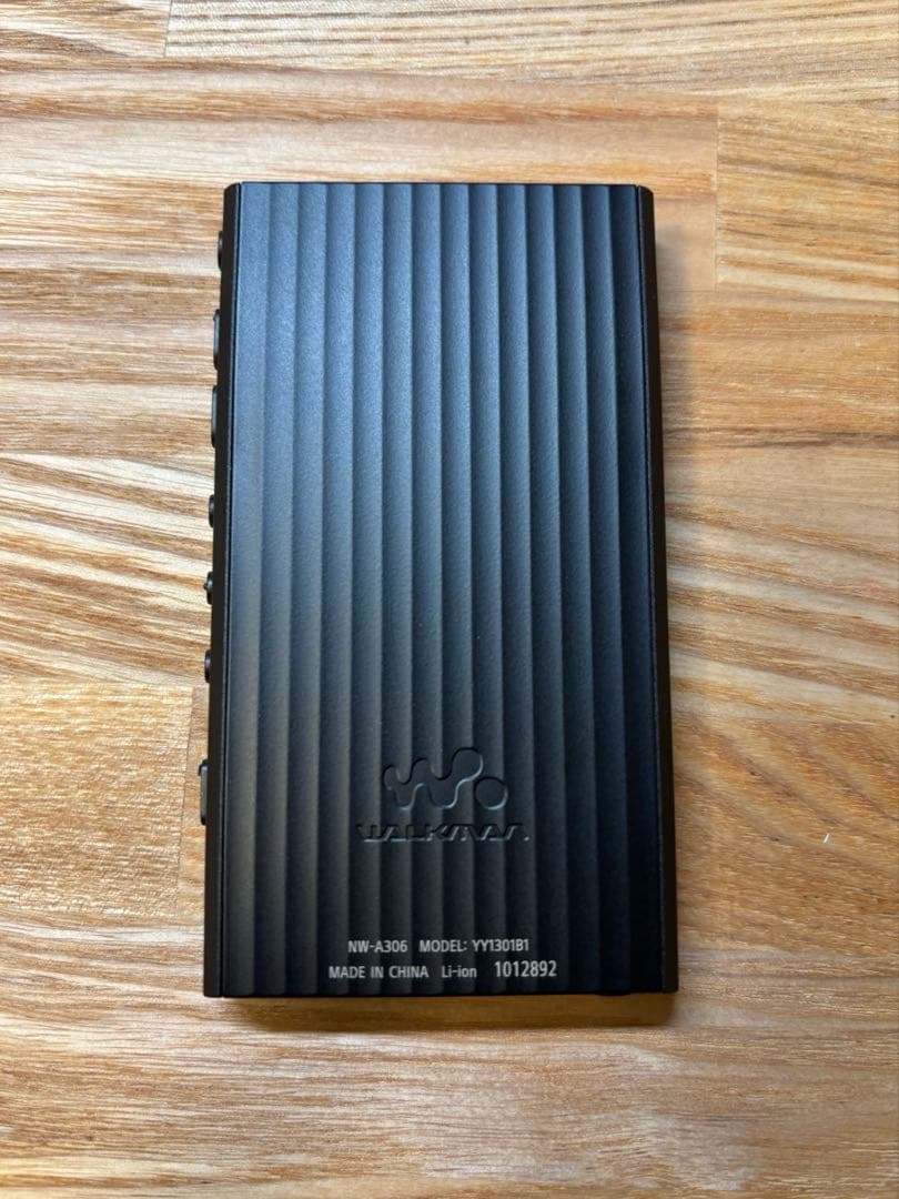 【値下げ中】SONY ウォークマン NW-A306 ＋純正専用ケース付き