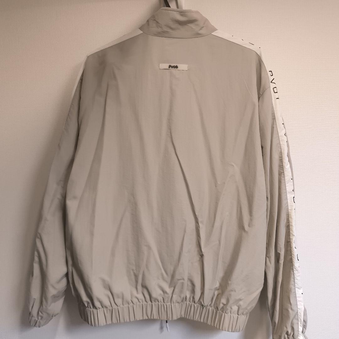 PVOT SL NYLON JACKET ベージュ