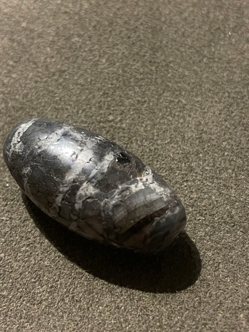 出土　双亀甲天珠