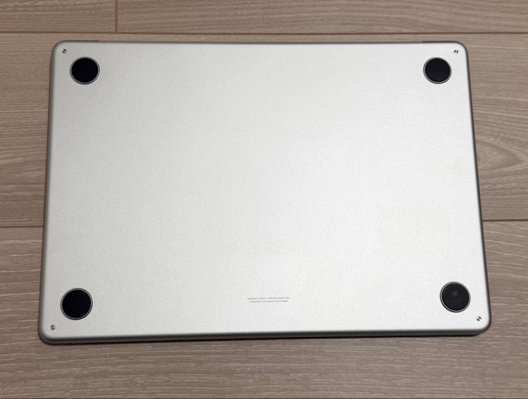 M2 MacBook Air（2022年モデル）シルバー