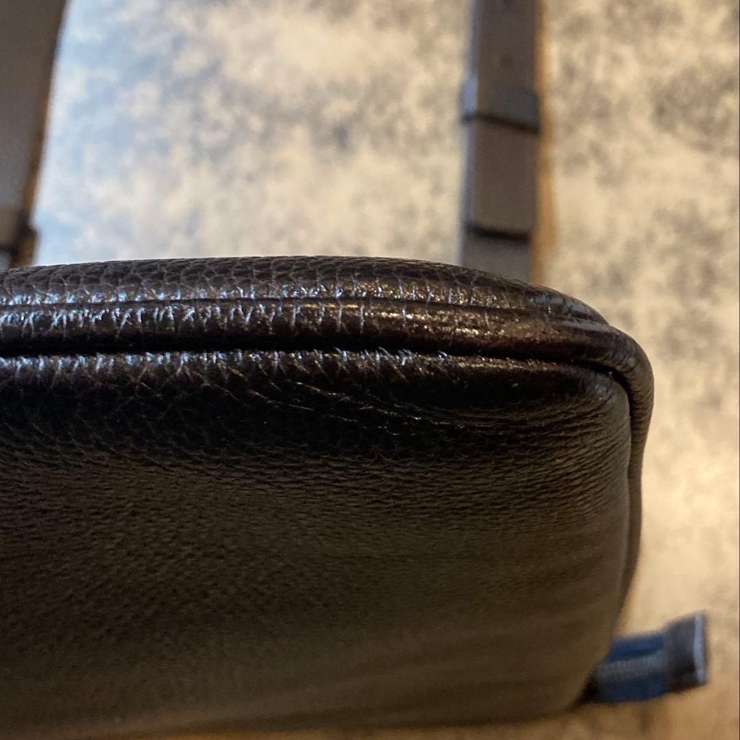 フェラガモ レザー ショルダーバッグ