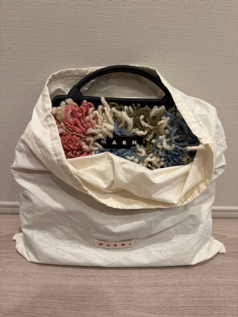 【ほぼ新品】マルニマーケット ウーリークロシェバッグ　袋あり　marni