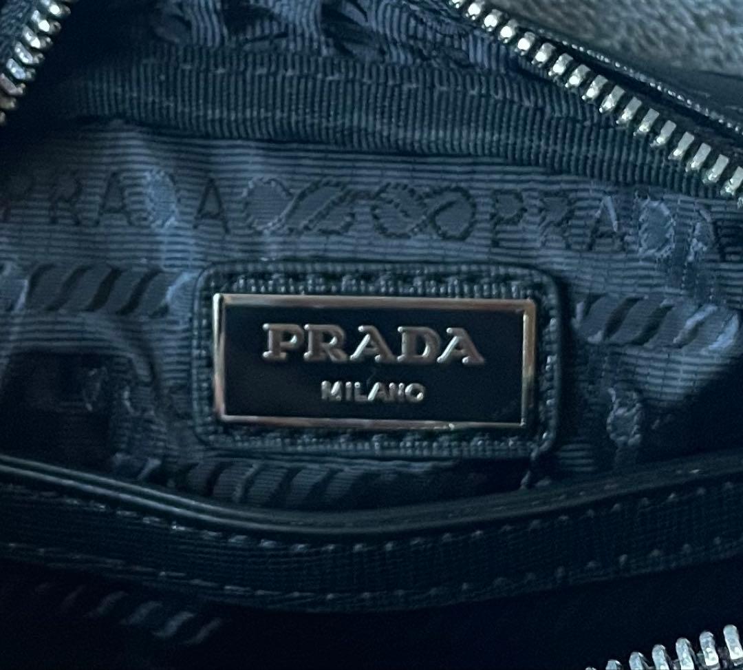 PRADA ノベルティ✨　ショルダーバッグ✨