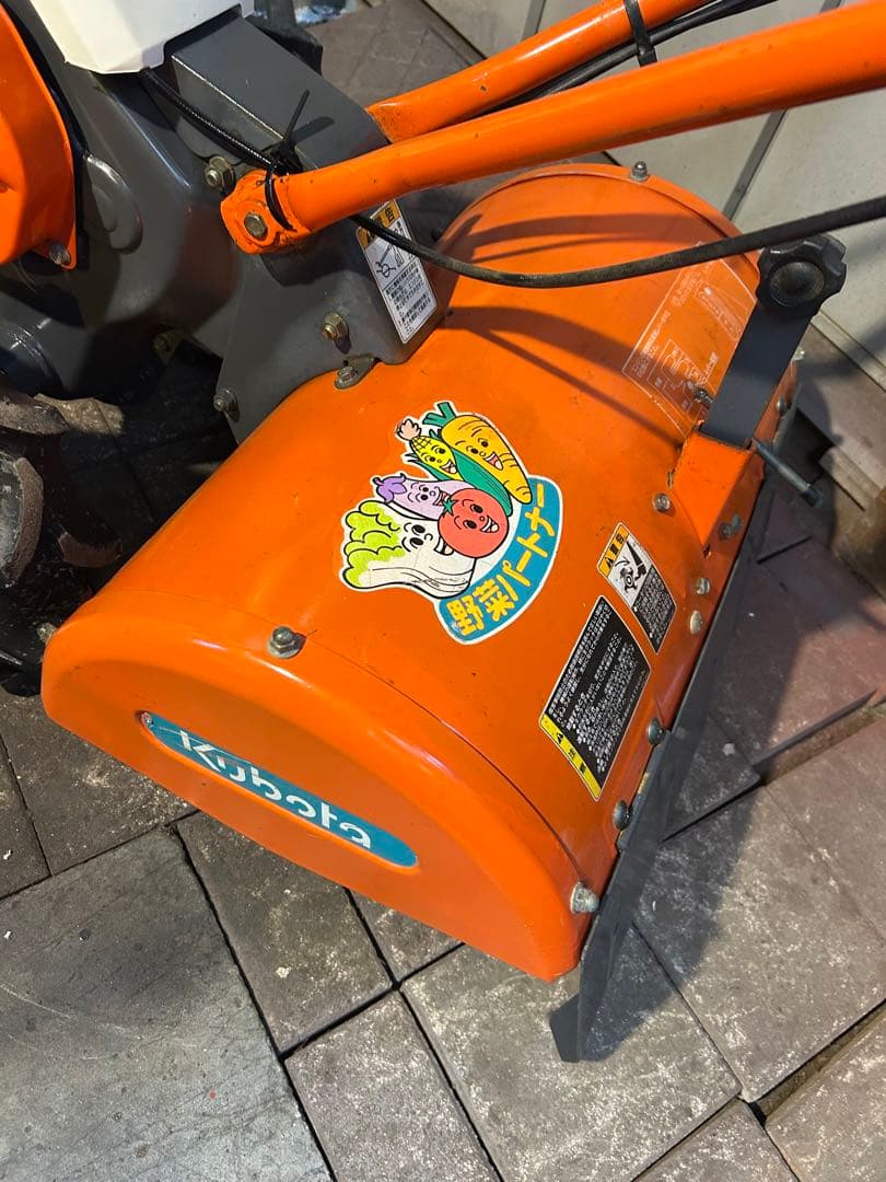 引き取り希望です。中古実働整備済【耕運機　クボタTR70】逆転耕運付/6.2馬力