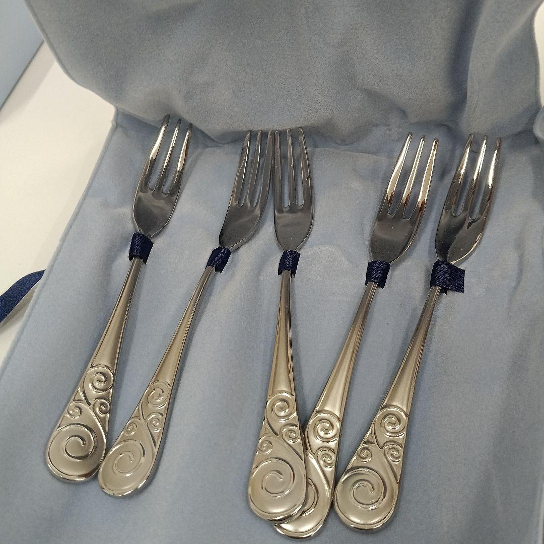 新品未使用　ウェッジウッド　スワルタイニー　スプーン　フォーク　セット