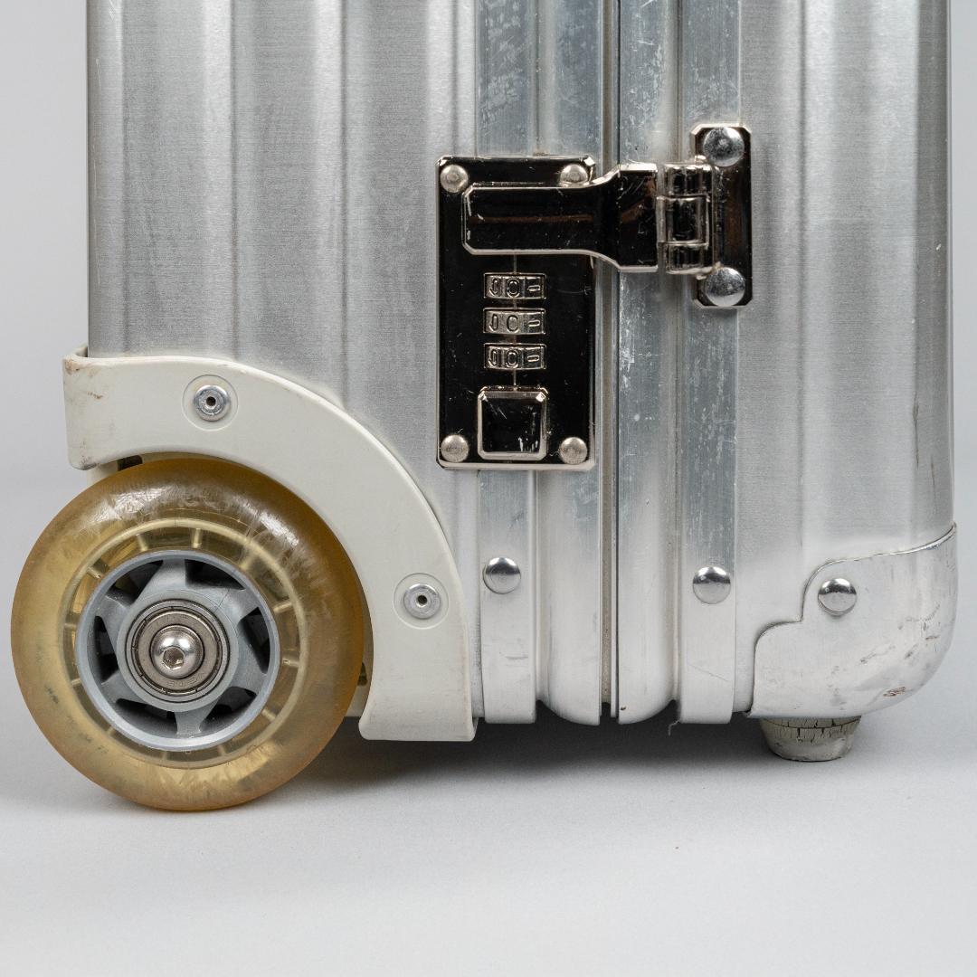 た*5様 RIMOWA リモワ クラシックフライト 35L 976.52 2輪