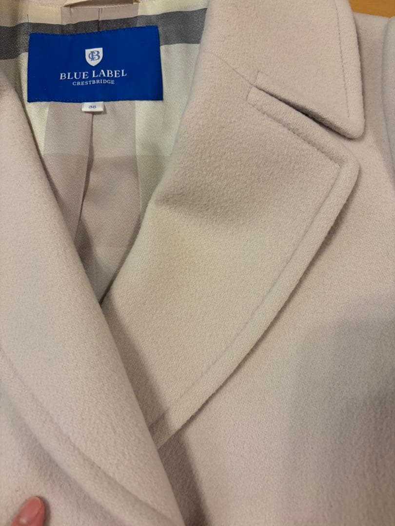 ブルーレーベルクレストブリッジエクリュピーコート