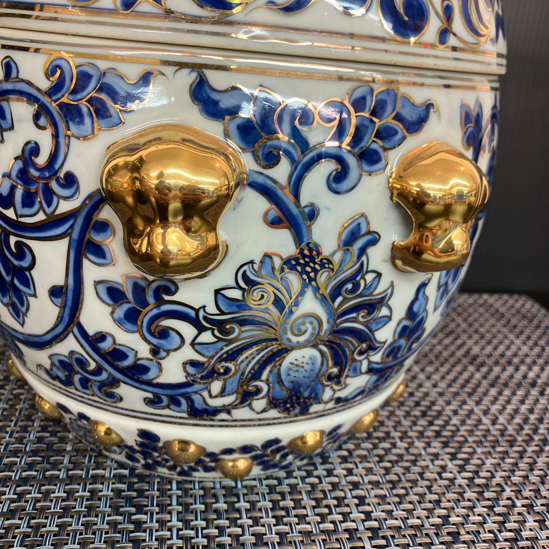 有田焼　飾壺　金装飾　一部掛け有