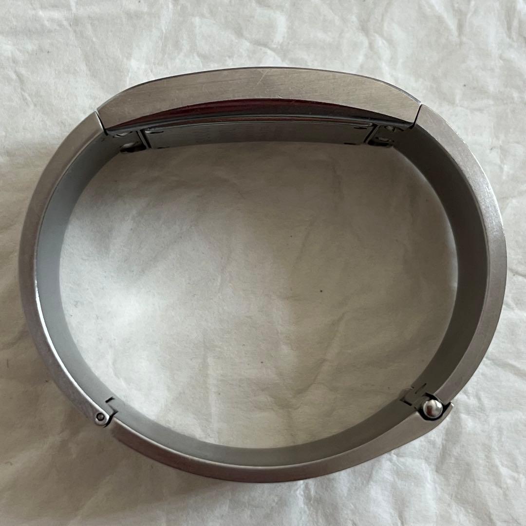 ⭐︎GUCCI グッチ バングルウォッチ⭐︎シルバー ブラック文字盤 箱有り