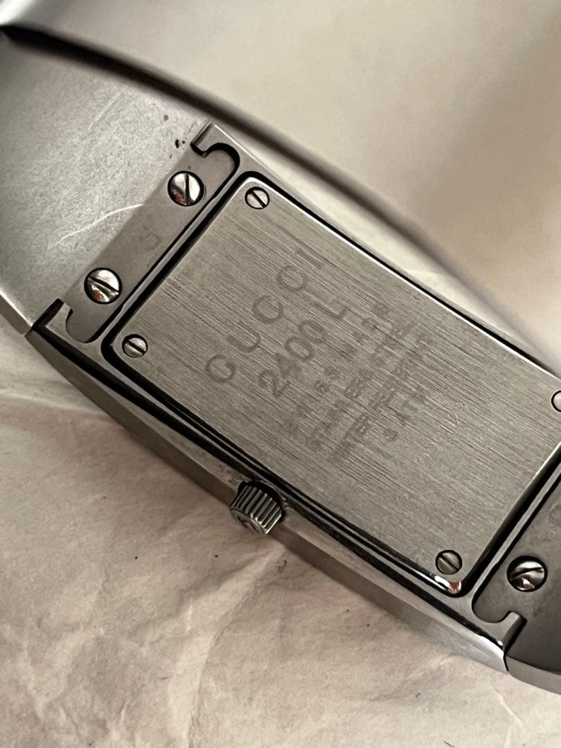 ⭐︎GUCCI グッチ バングルウォッチ⭐︎シルバー ブラック文字盤 箱有り