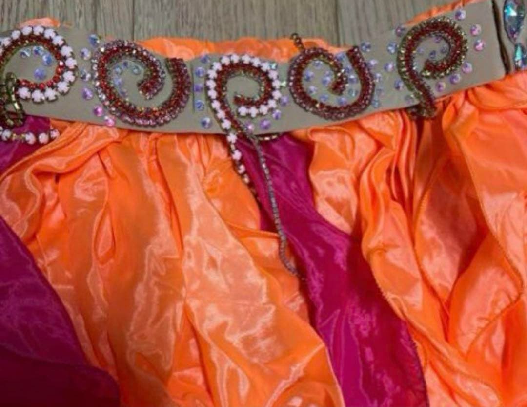ポリーナ　マンダリンソレーユ　ベリーダンス　衣装　オレンジ⭐︎お値段交渉OK