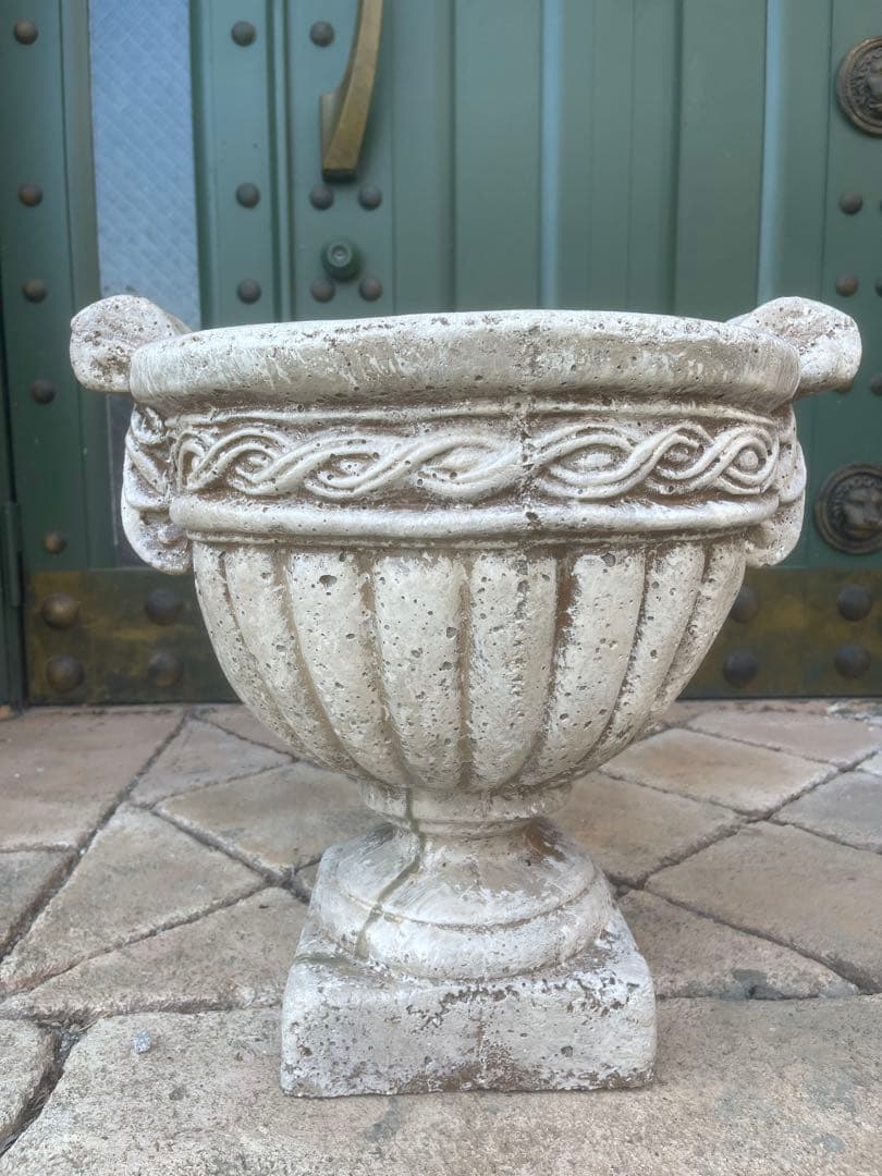ギリシャ風植木鉢 長さ43cm、材質：コンクリート