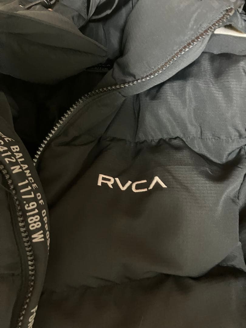 RVCA ブラック ダウンジャケット Ｓサイズ