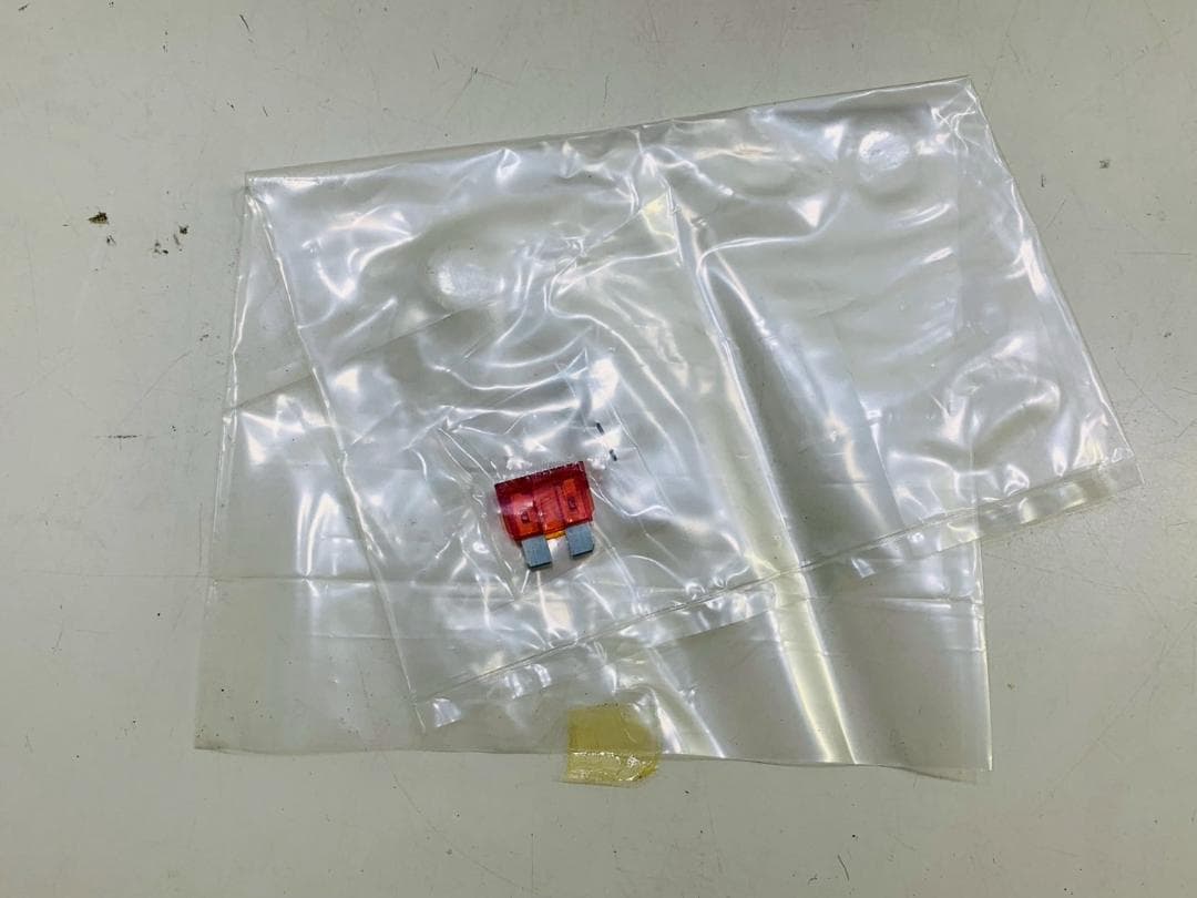 222Z Cellstar CC-30AT 自動バッテリー充電器 美品 送料込