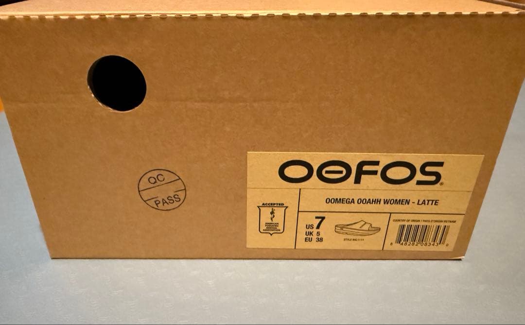 OOFOS ウーフォス　ウーメガ　ラテEU38