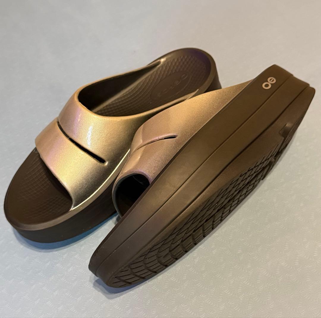 OOFOS ウーフォス　ウーメガ　ラテEU38