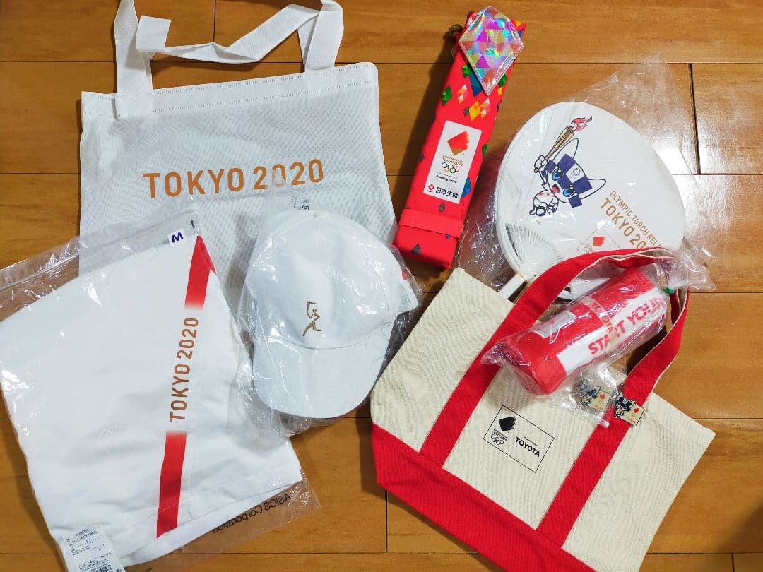 美品値下！★聖火トーチ 東京オリンピック2020 鑑賞ケース&ユニフォーム額縁他