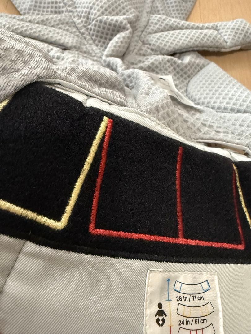 ふぅ様エルゴ　オムニブリーズ　抱っこ紐　パールグレー