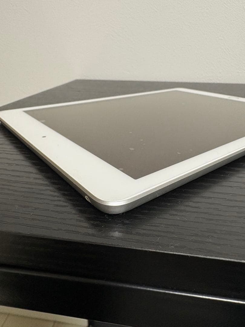 iPad アイパッド 第6世代 シルバー 32GB