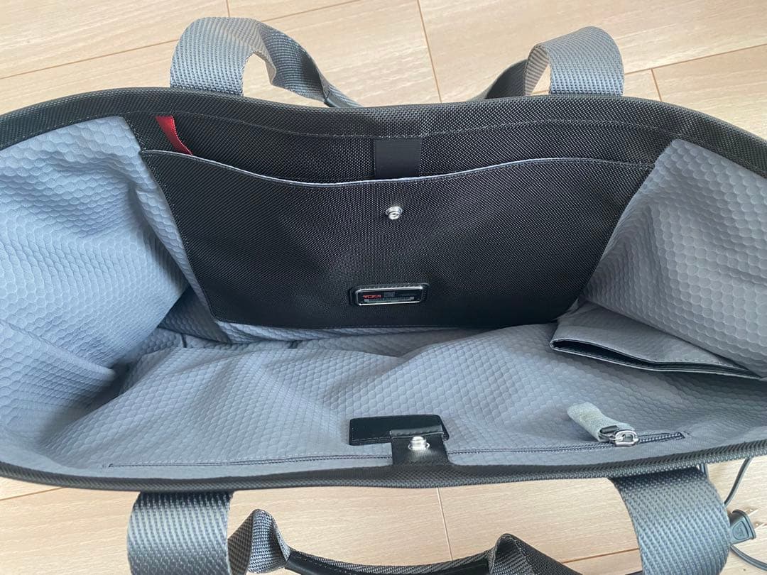 TUMI トートバッグ ブラック 未使用