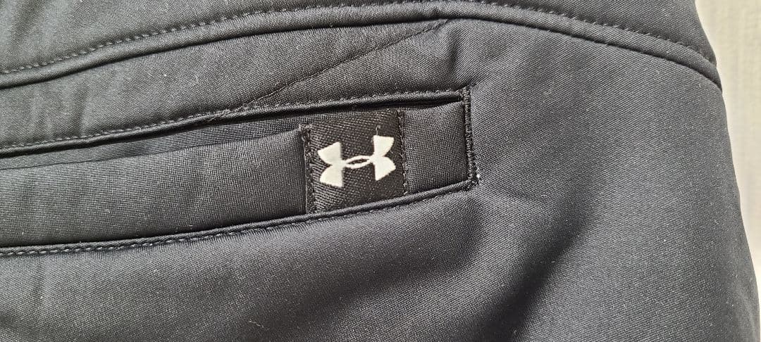 アンダーアーマー　ダウンパンツ　中綿パンツ　試着のみ　メンズM