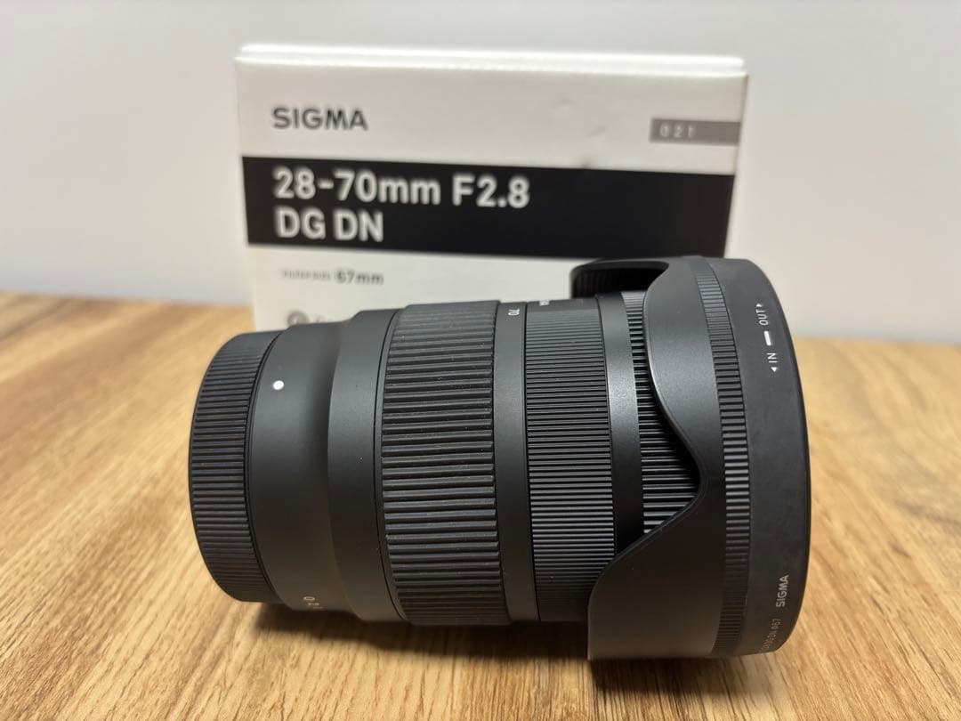 美品 SIGMA 28-70mm F2.8 DG DN ズームレンズ　Lマウント