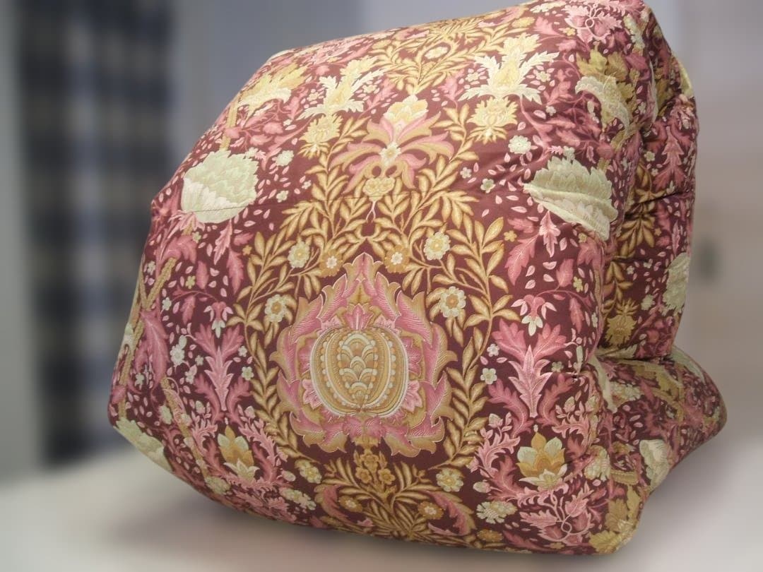 （ダブル）新品【六つ星】ブラック ＊フランス産９５％＊増量１，７キロ＊羽毛布団