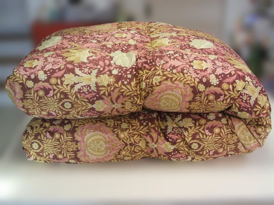 （ダブル）新品【六つ星】ブラック ＊フランス産９５％＊増量１，７キロ＊羽毛布団