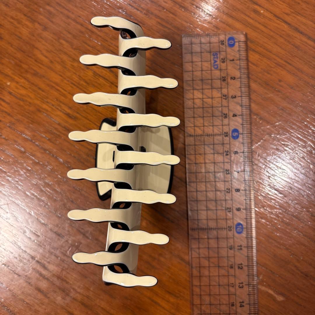 新品☆ 限定モデル　ヘアクリップ（Ｌ)