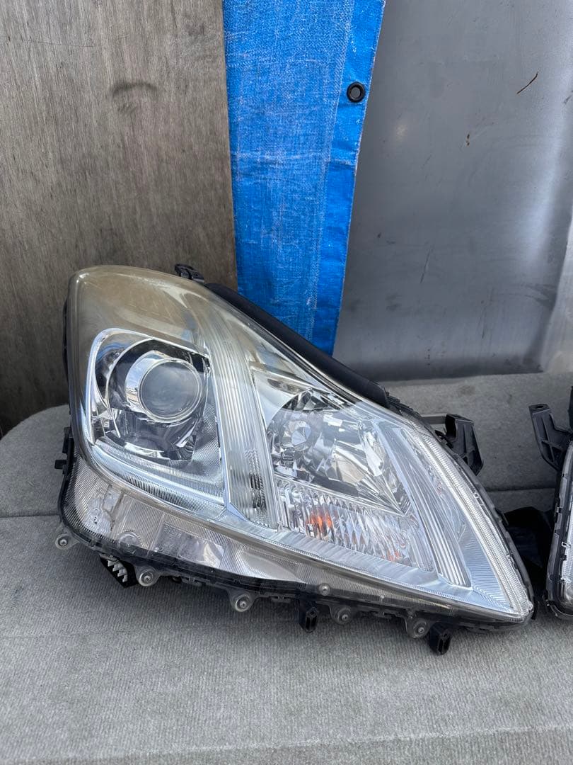 トヨタ　クラウン　GRS200 ヘッドライト 左右　セット　一台分