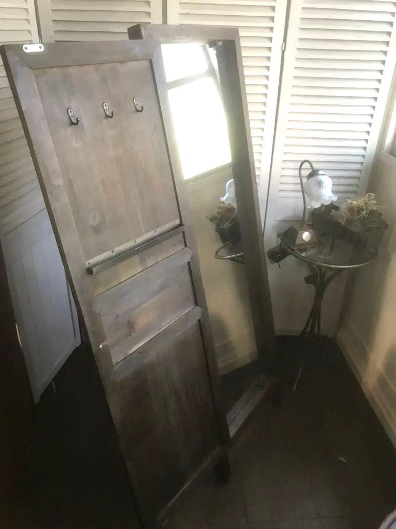 扉付きスタンドミラー　姿見　全身鏡　鏡