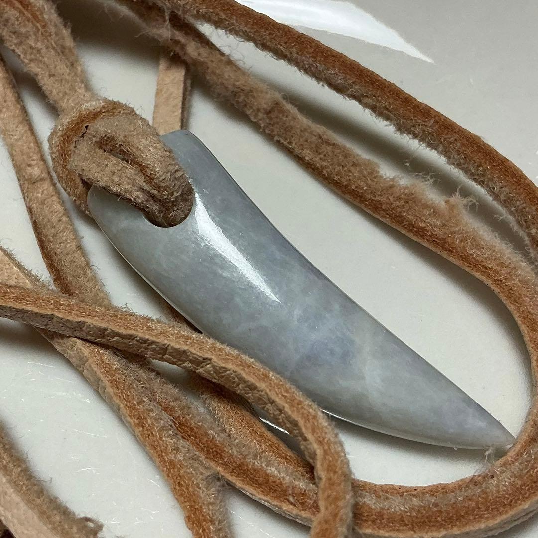 糸魚川翡翠　ラベンダー　ネックレストップ