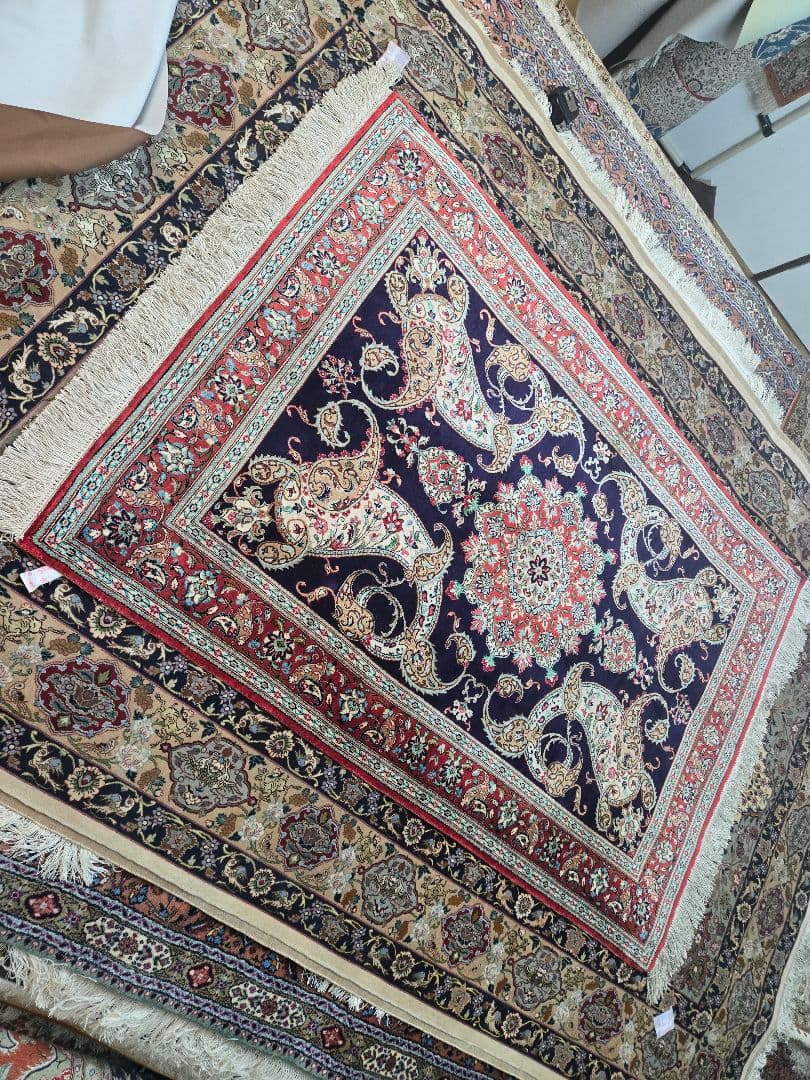 ペルシャ絨毯クム産100%シルク手織り ネイビー 赤155cm×104cm