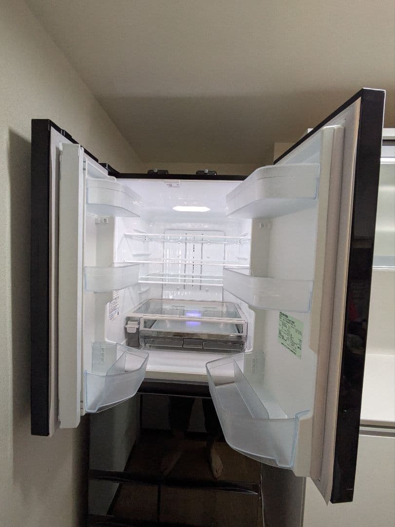 【送料込】TOSHIBA GR-M600FW(X) 大型冷蔵庫601L