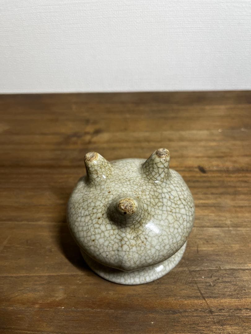 明時代　哥窯　三足香炉　明