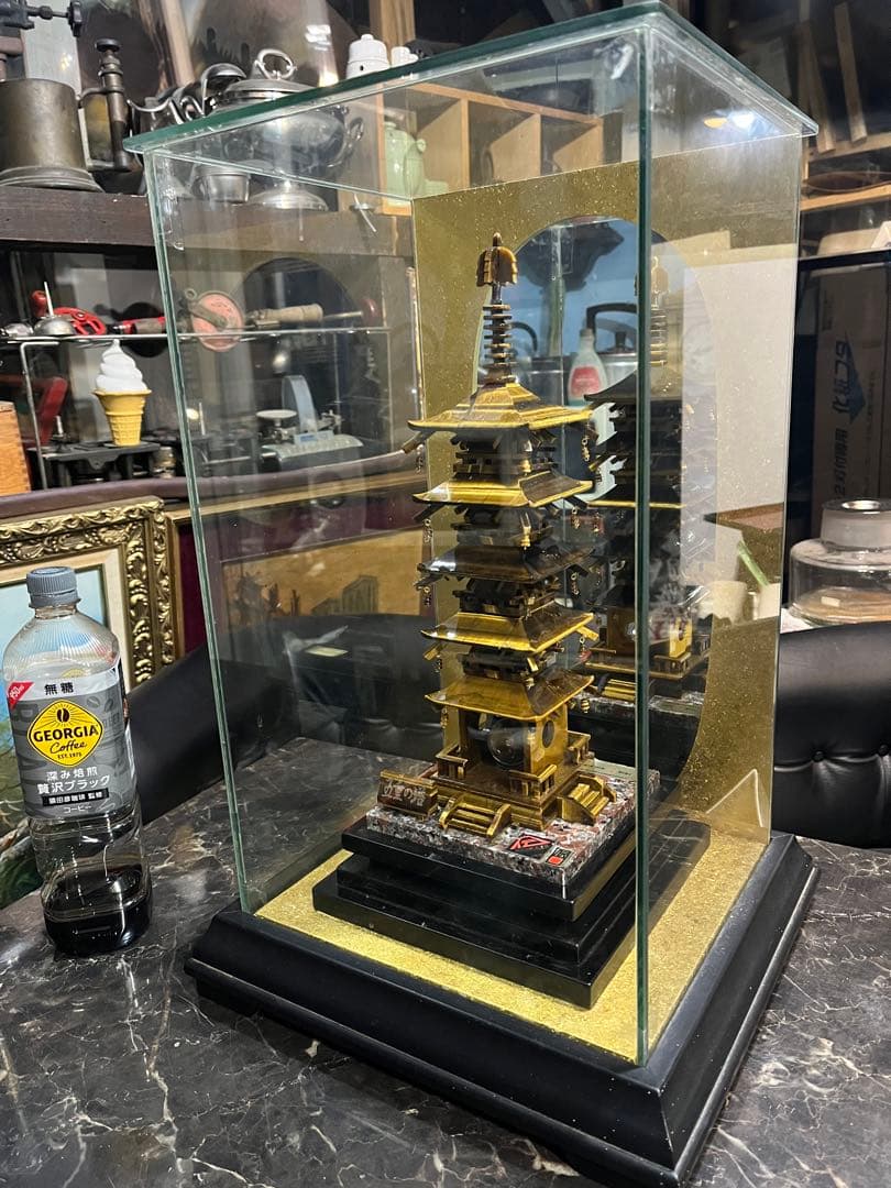 虎目石五重の塔、五重の塔、水晶五重の塔、