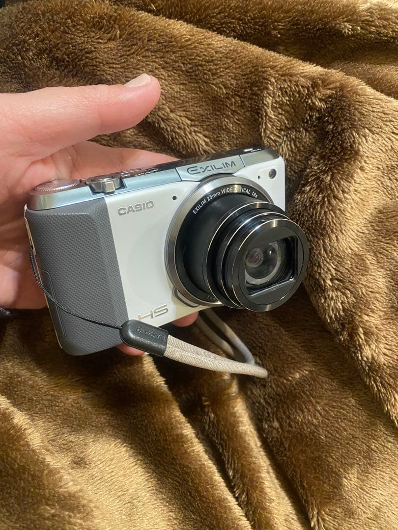 CASIO EXILIM ホワイト デジタルカメラ