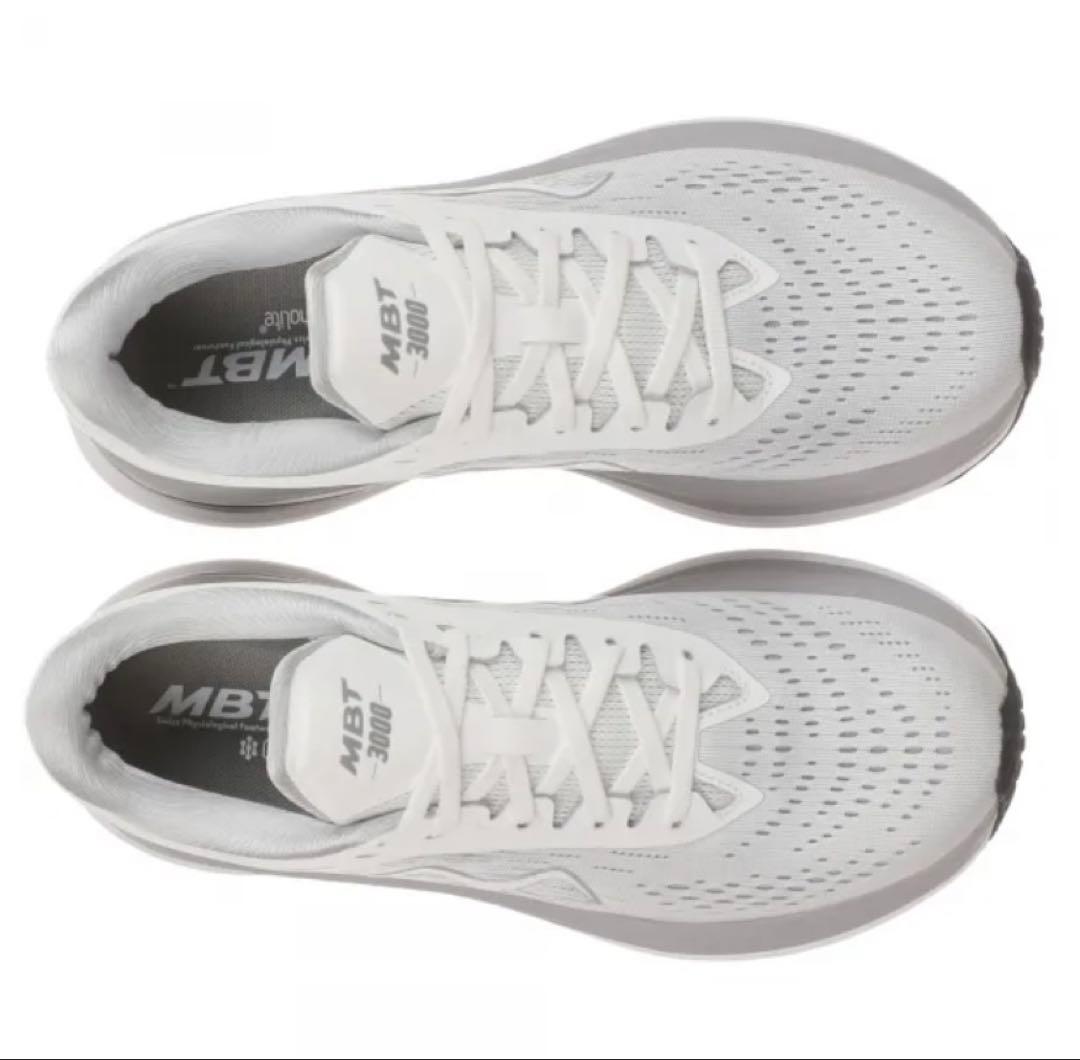 MBTランニング、ウオーキングシューズ　24.0㎝　ホワイト