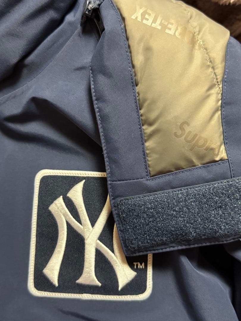 Supreme ニューヨーク・ヤンキース ダウンジャケット Sサイズ
