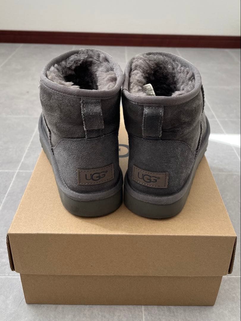 UGG クラシックミニⅡ グレー