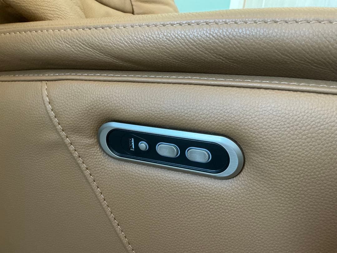 2024年購入 IDC大塚家具 電動リクライニングチェア 半革 定価16.8万円