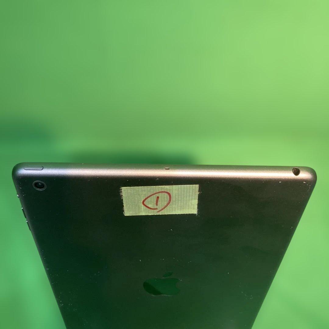 Apple iPad 第6世代 スペースグレー 本体