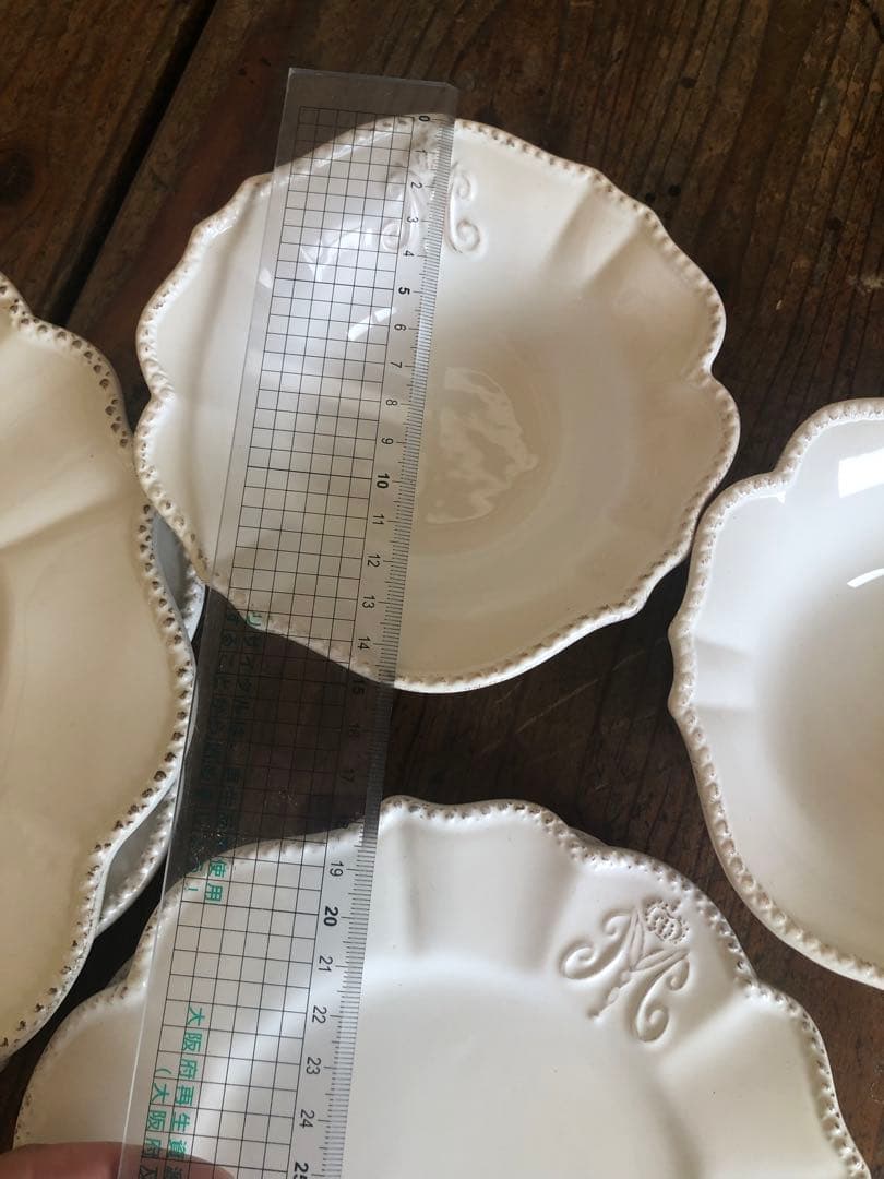 お値下げ　ディスプレイ　お皿2枚（大）お皿2枚（中）ボウル2枚　オシャレ