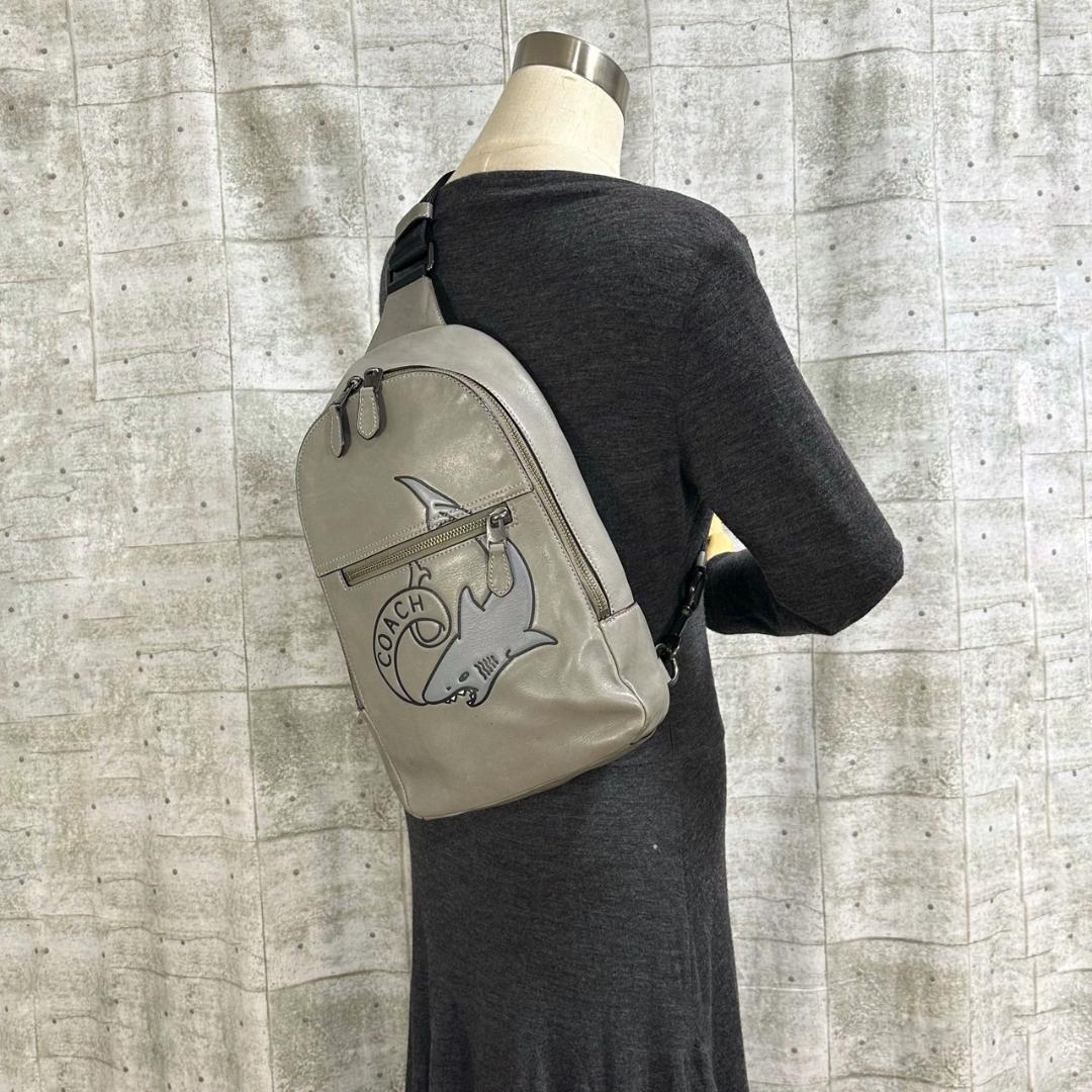 COACH コーチ シャーク サメ ボディバッグ スリングバッグ シルバー金具