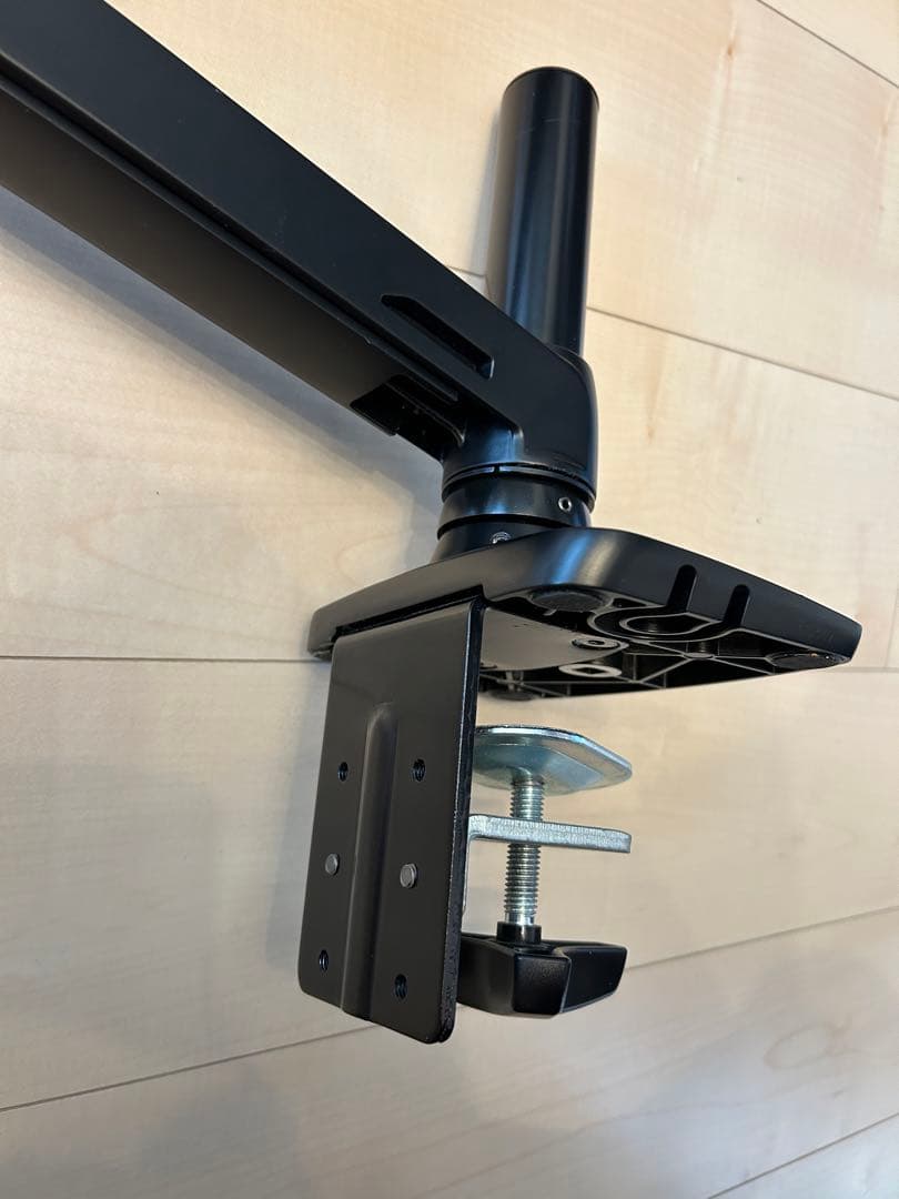 Amazonベーシック モニターアーム