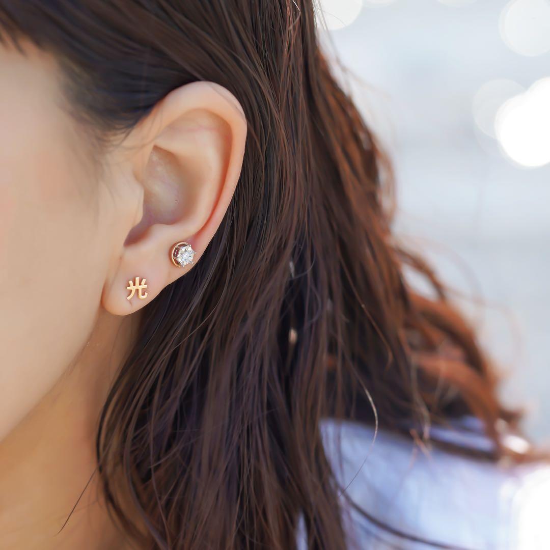 エナソルーナ　光　ピアス　K10