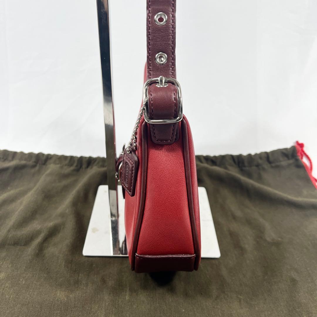 COACH ショルダーバッグ ホーボー ハーフムーン 斜め掛け レザー