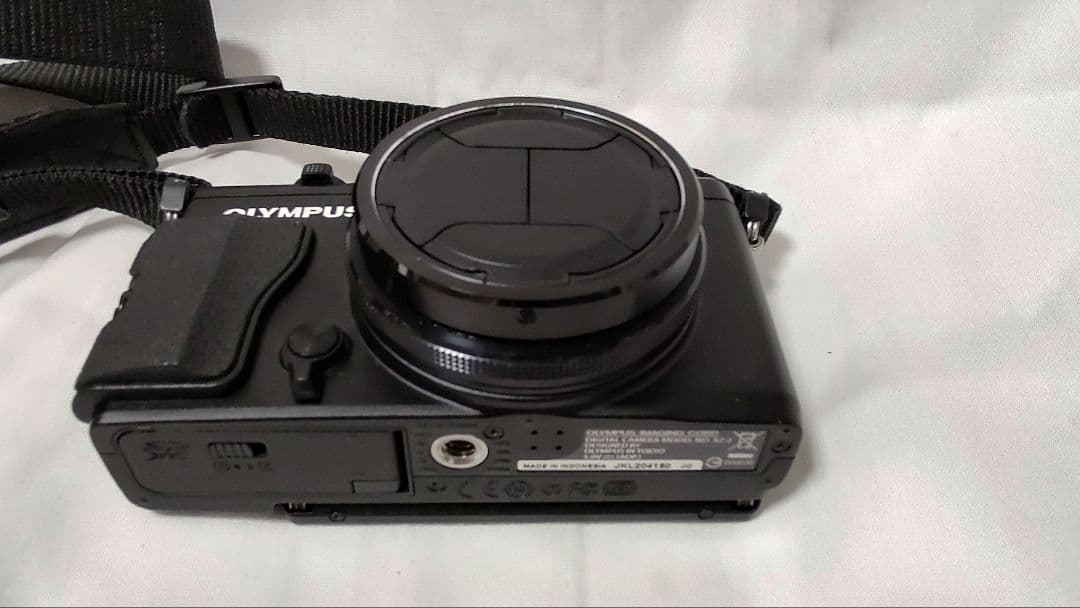 OLYMPUS XZ-2 純正自動開閉キャップ付き