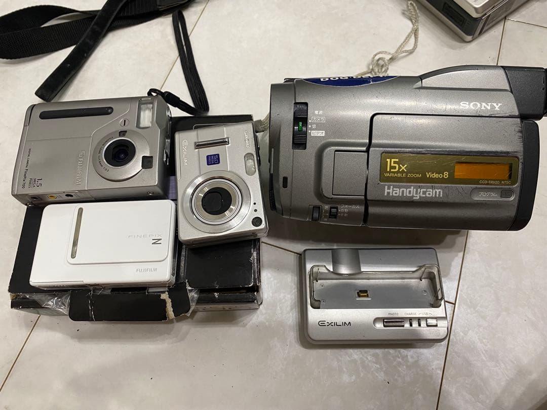 デジタル　カメラ　デジカメ　纏めて　12点セット